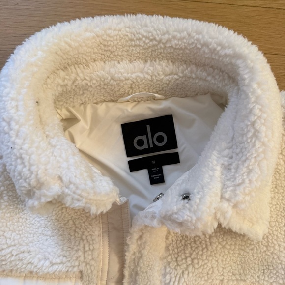 ALO Ivory Sherpa Edge Shacket | Size: Medium | Never Worn - Picture 8 of 16